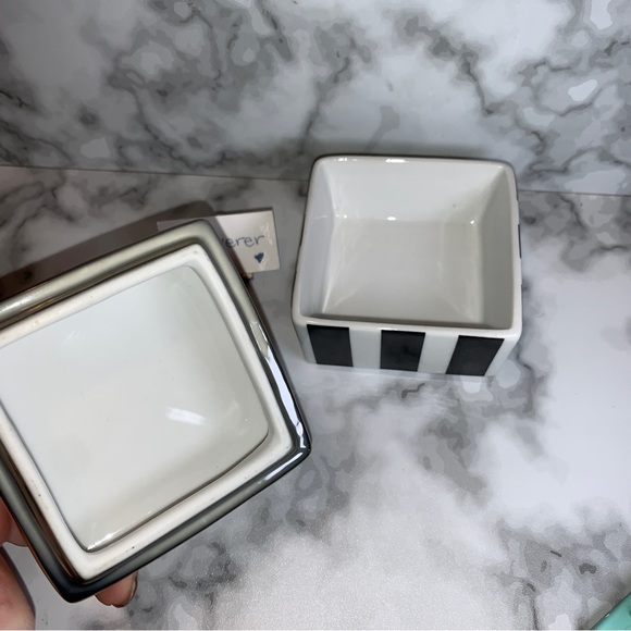 Black & White Stripe โTrinketโ Box with Gold Detail - Picture 9 of 13